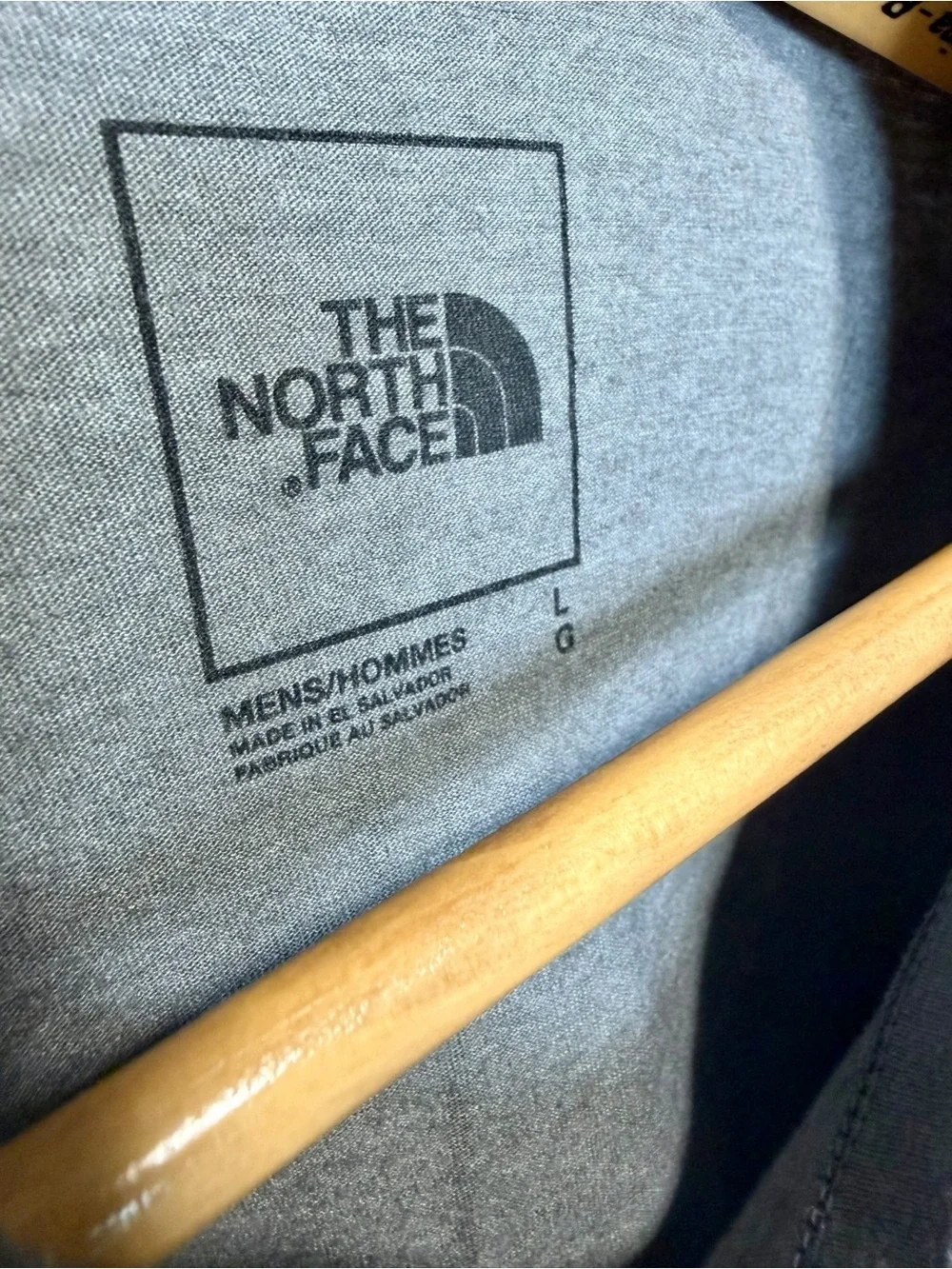 The North Face & Carhartt Men’s Graphic Pocket Tee Bundle Size Large